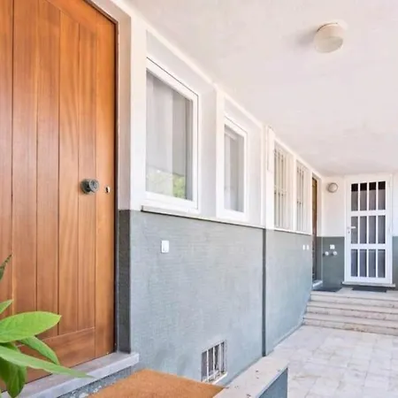 Apartment Kiko Design Carcavelos (Lisbon)