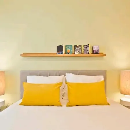 Kiko Design Apartment Carcavelos (Lisbon)