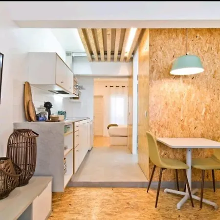 Kiko Design Apartment *